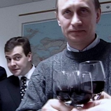 © PutinWitnesses1.jpg