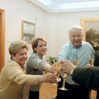 © PutinWitnesses2.jpg